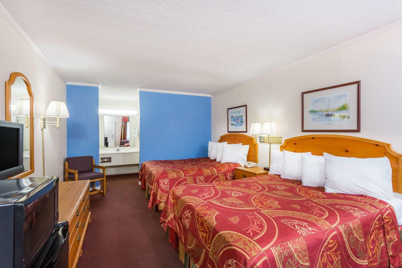 Days Inn By Wyndham Summerton Extérieur photo