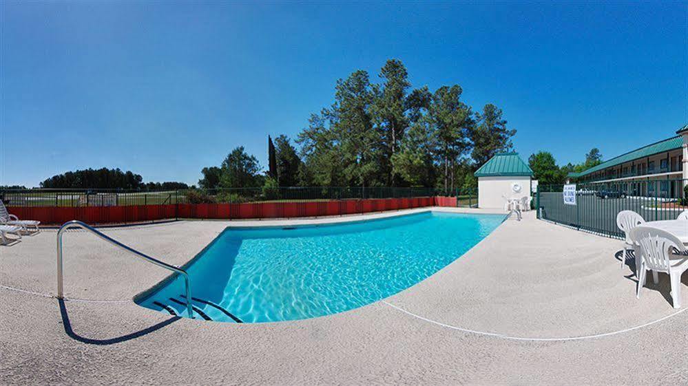Days Inn By Wyndham Summerton Extérieur photo